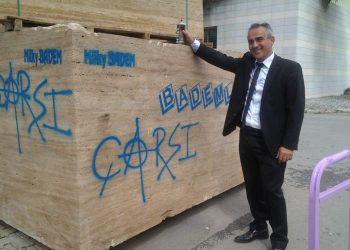 Babomar, Hindistan pazarında iddialı