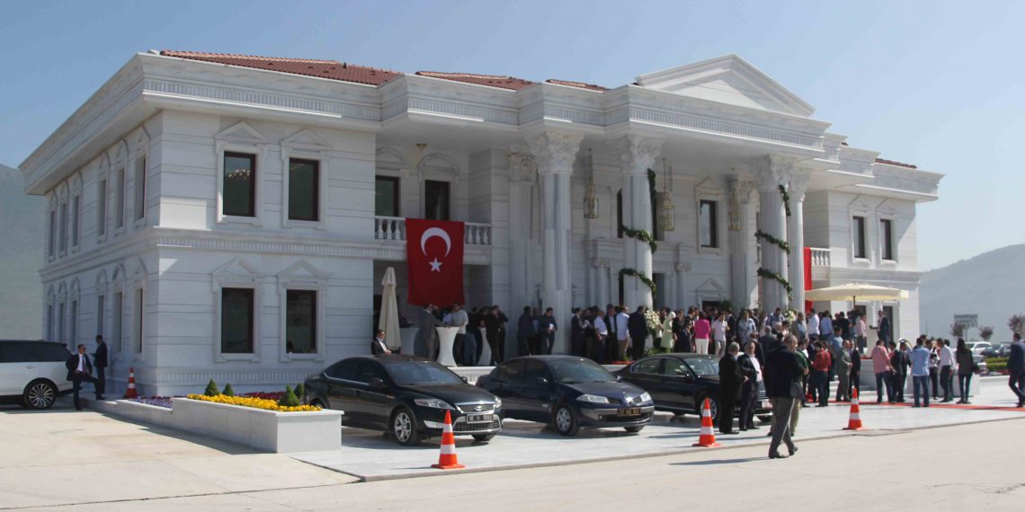 “Showroom'ların Efendisi”ni Hizmete Açtı!