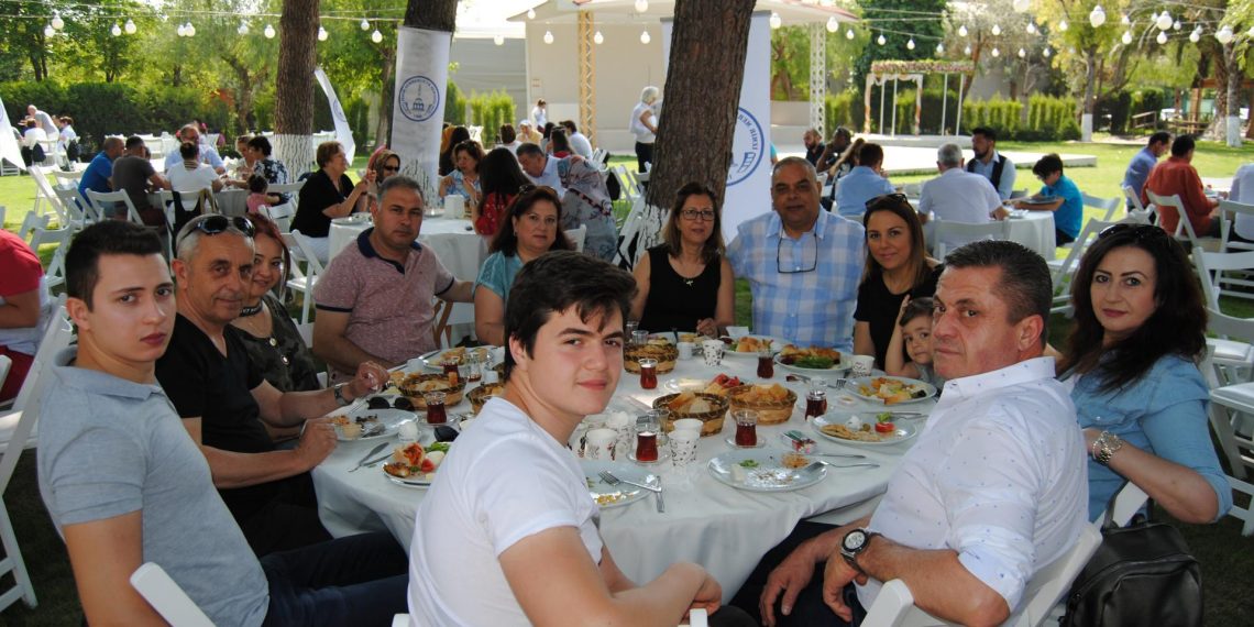 İzmirli Mermerciler bahara ‘Merhaba’ dedi
