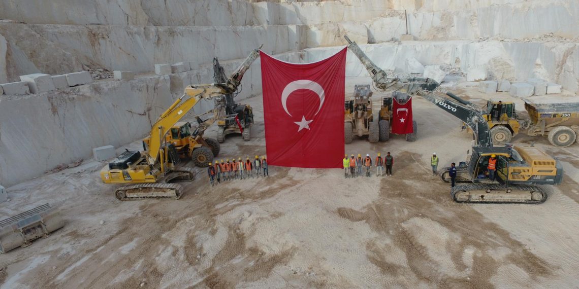 Doğadaki güzelliğin kalite ile buluşma noktası: Yeşilova Mermer