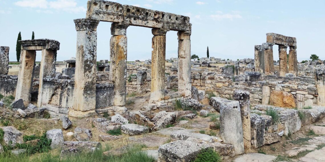 Hierapolis ve Sardes