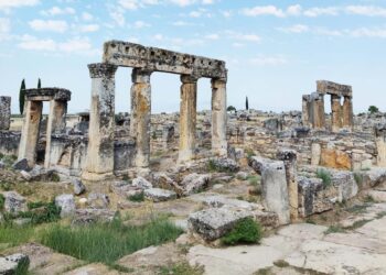 Hierapolis ve Sardes