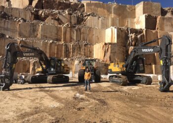 Dumanlar Mermer’in tek tercihi: Volvo