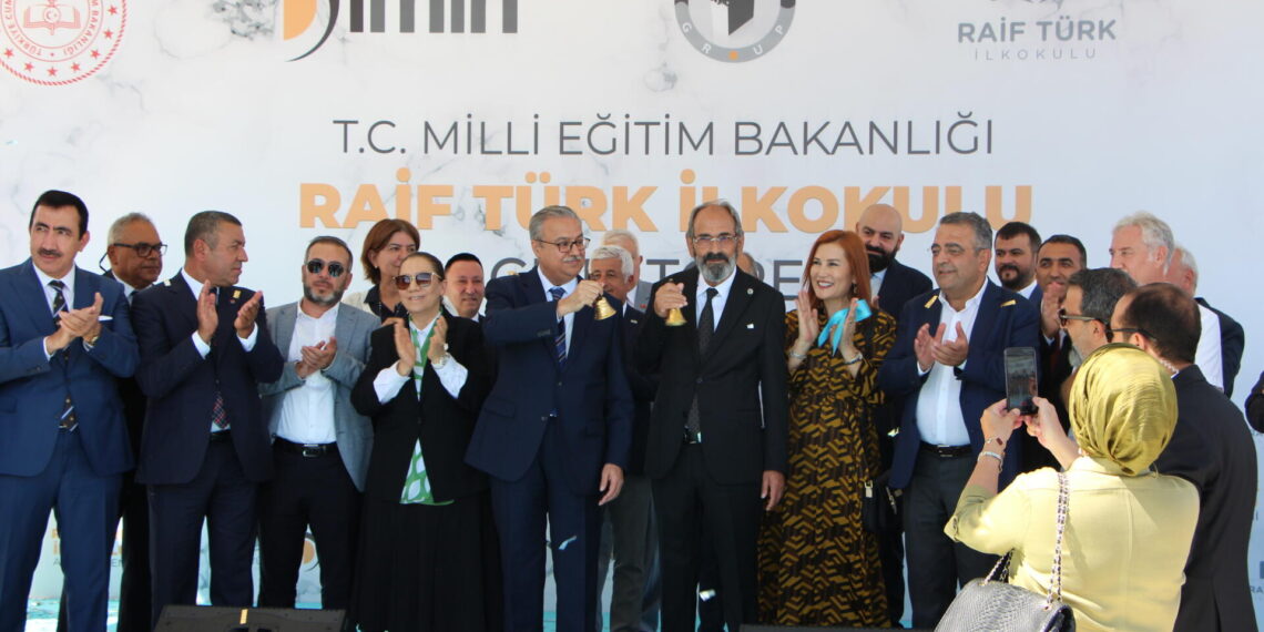 Raif Türk İlkokulu’nda ilk ders zili çaldı