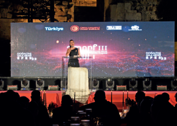 Doğaltaş sektöründe çifte ödül töreni