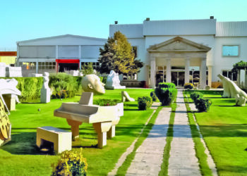 Kömürcüoğlu Marble and Sculptor Ali Dirier: Where Marble and Art Meets
