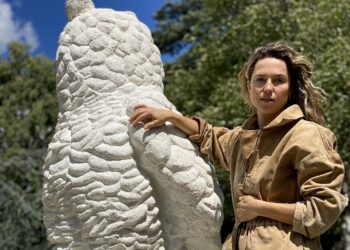 Mermerle Sanat Yaratmak: Irena Posner’ın Heykel Dünyası