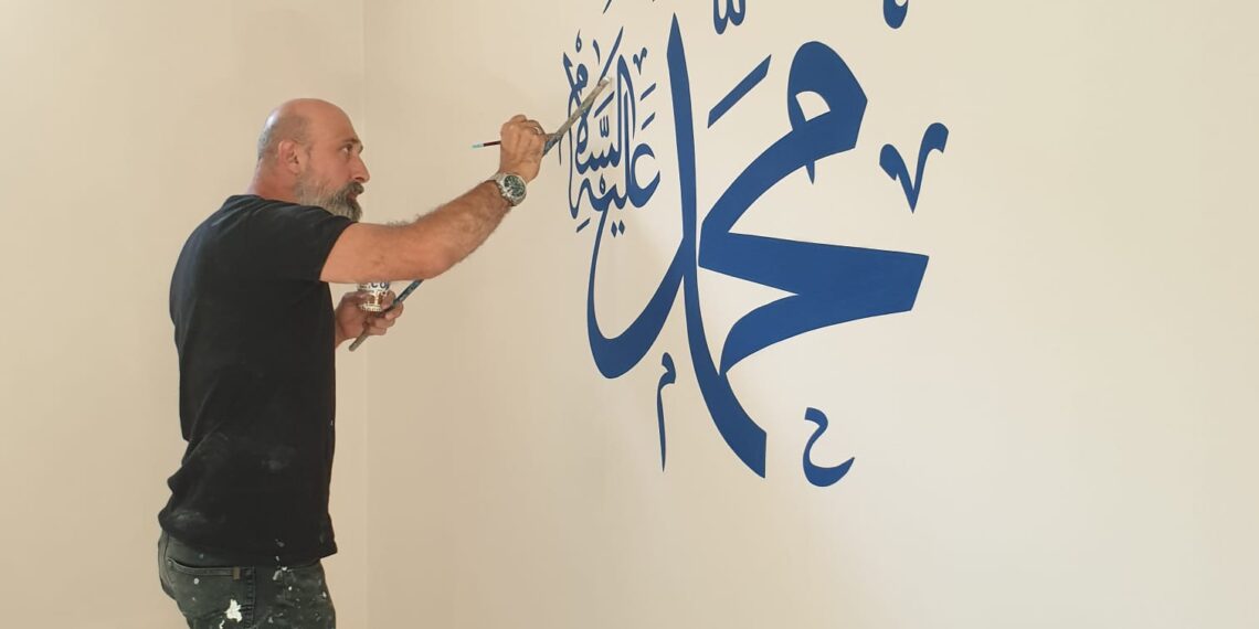 Nakkaşlıkta usta ellerin izi: Alper Demiryuğuran’ın sanat serüveni