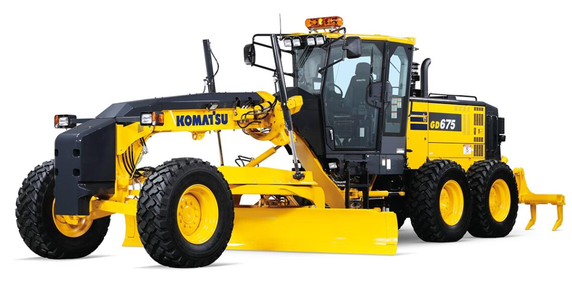 Yenilikçi Tasarımıyla Komatsu GD675-7E0 Greyder Yollarda