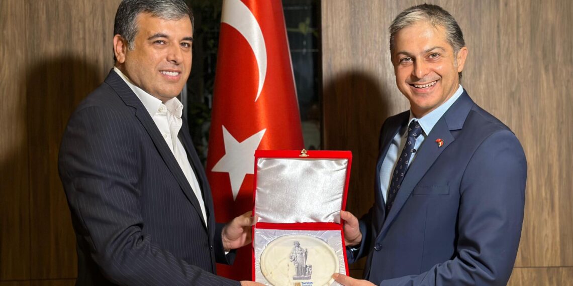 Türk doğal taşları Singapur’da dünyanın en önemli mimarları ile buluştu