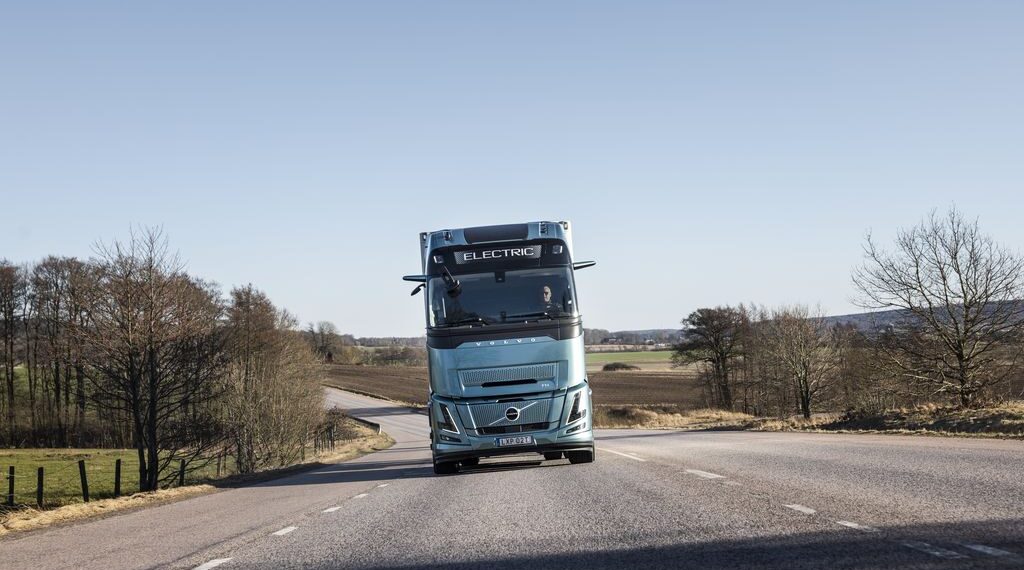 Volvo tek şarjla 600 km
