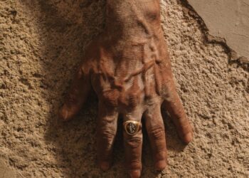 Sculpting thoughts into stone: Theodore Psychoyos