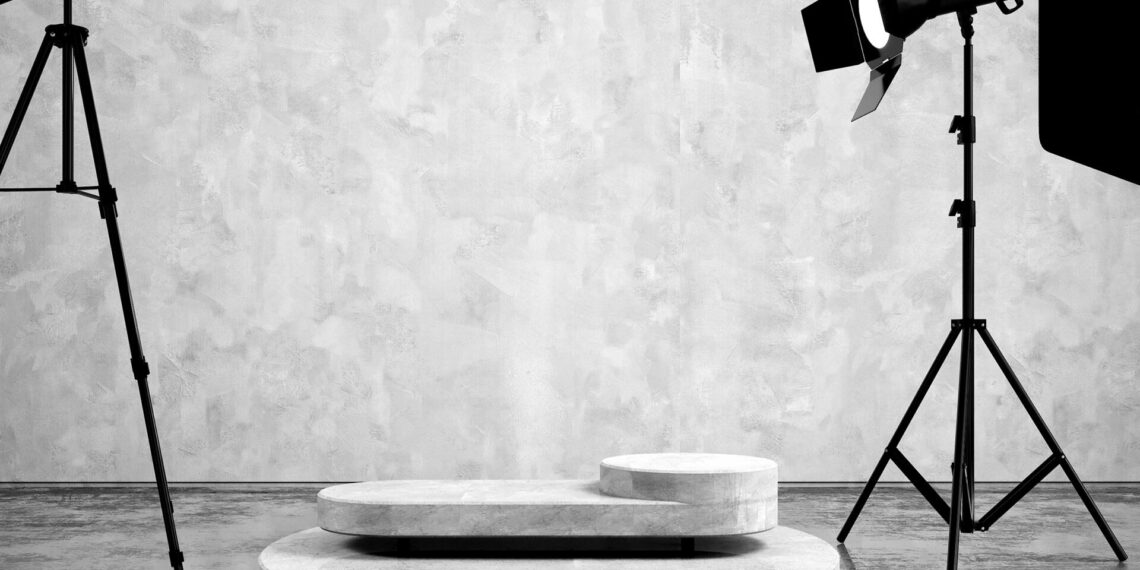 “I only work with natural stone” Deniz Çobanoğlu