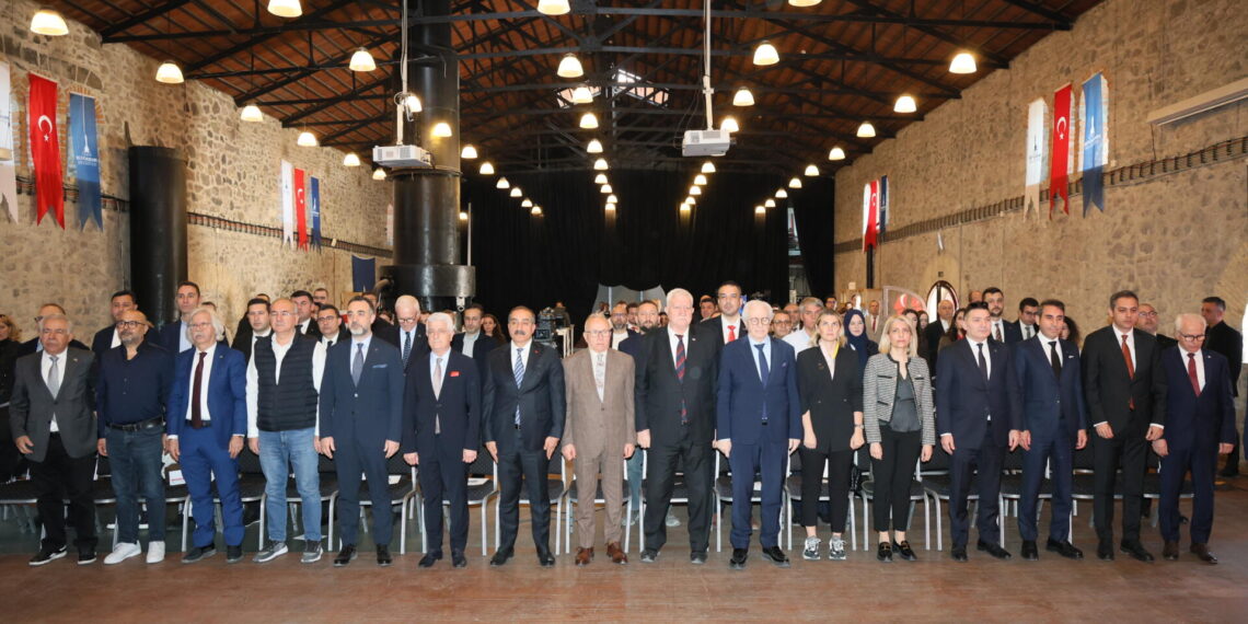 Ege Maden İhracatçıları Birliği’nde İbrahim Alimoğlu ikinci kez başkan seçildi