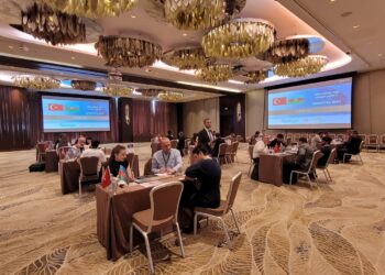 Türk doğal taş sektörü Azerbaycan’da 40 alıcıyla masaya oturdu